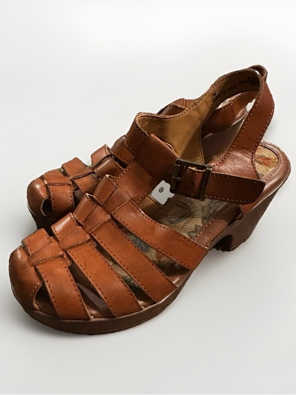 bøc Women's Brown Leather Strappy Sandal Heel - Classic Casual Style